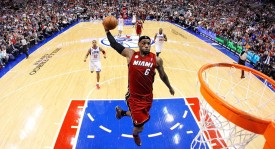 欧文篮球之路：摆脱詹姆斯标签，独立领导球队夺冠